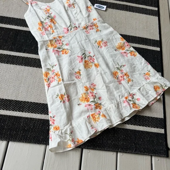 NWT Old Navy Floral Sundress with Ruffle Hem Small - Picture 2 of 8